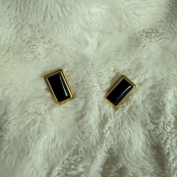 Heaven Mayhem - Archer Rectangle Stud Earrings - Picture 3 of 4